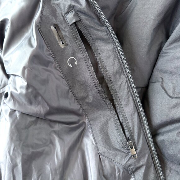 Uniqlo Seamless Down Parka Black Size Large - Picture 6 of 9